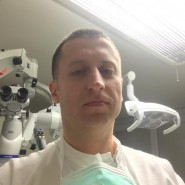 Obrázok : Dr. Michal Repaši HAPPYDENT